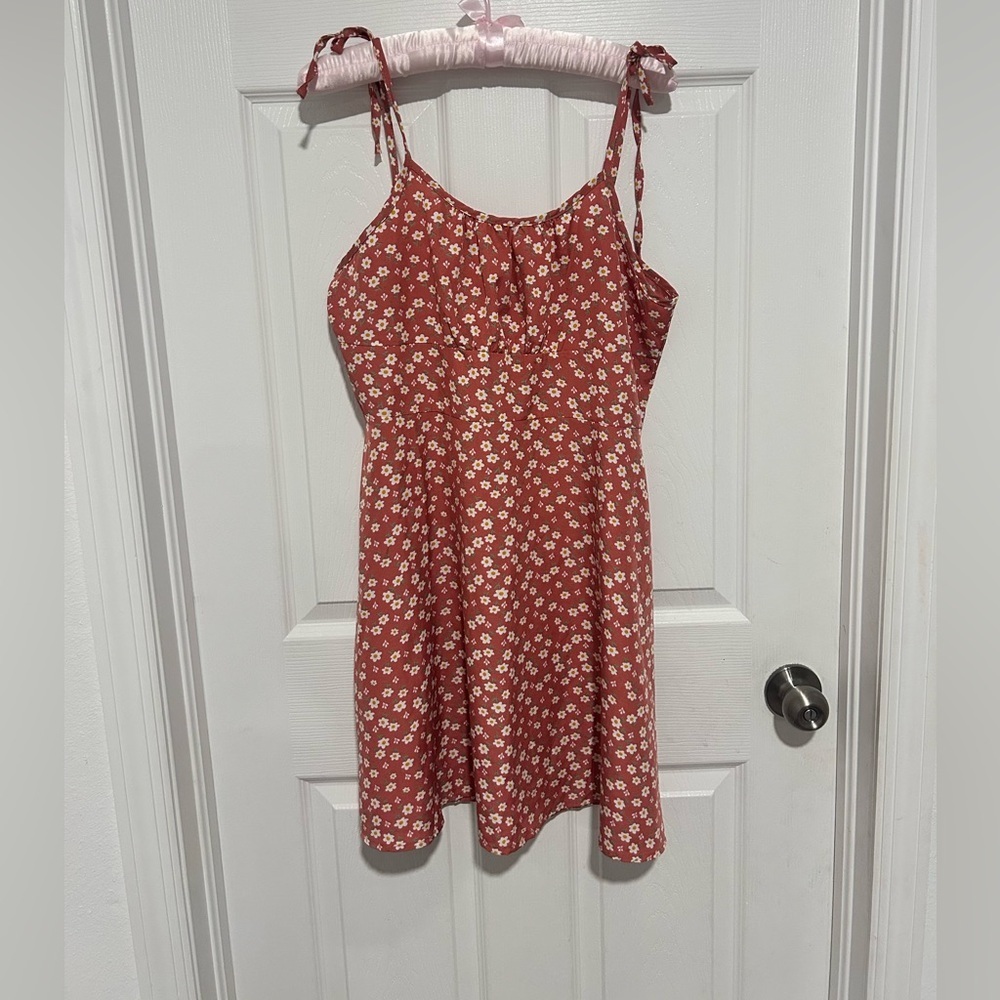 Pink Floral Sun Dress with White Daisies Tie Spaghetti Straps 

Size L